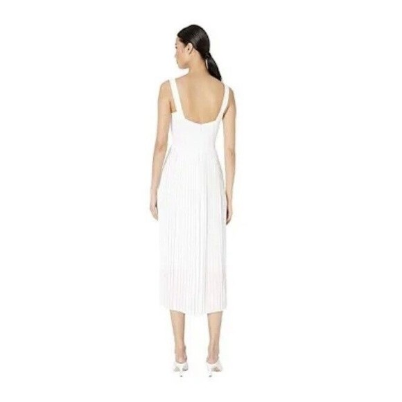 Vince. NEW Pleated Jumpsuit In Optic White V-Neck Sleeveless Size 8  $395.00 - Picture 11 of 16